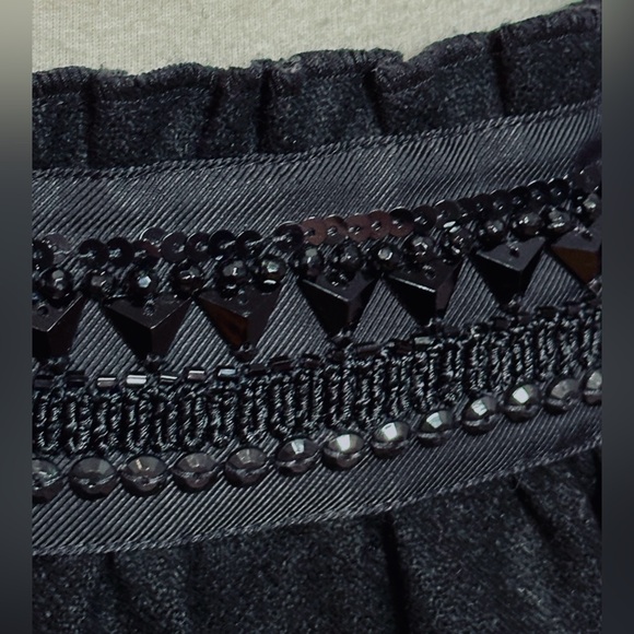 DKNY - Cashmere Blend High Waist Pencil Skirt - Waist Embellishment, EUC, 2 - Picture 2 of 11